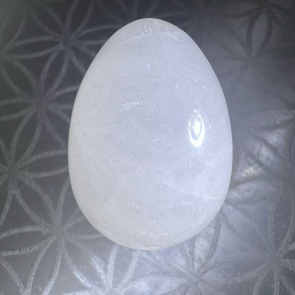 Quartz Crystal Egg Carving Meditation Stone‎ (#2) - Picture 4 of 9